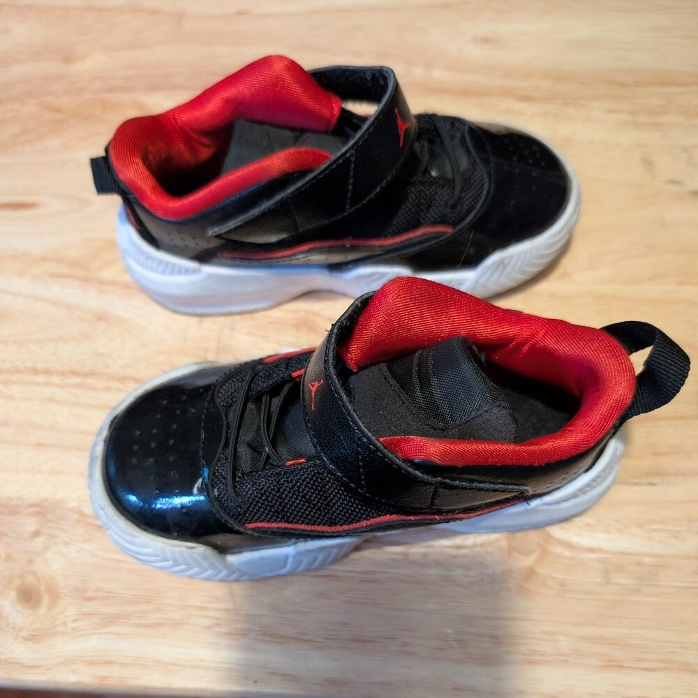 used jordan sneakers